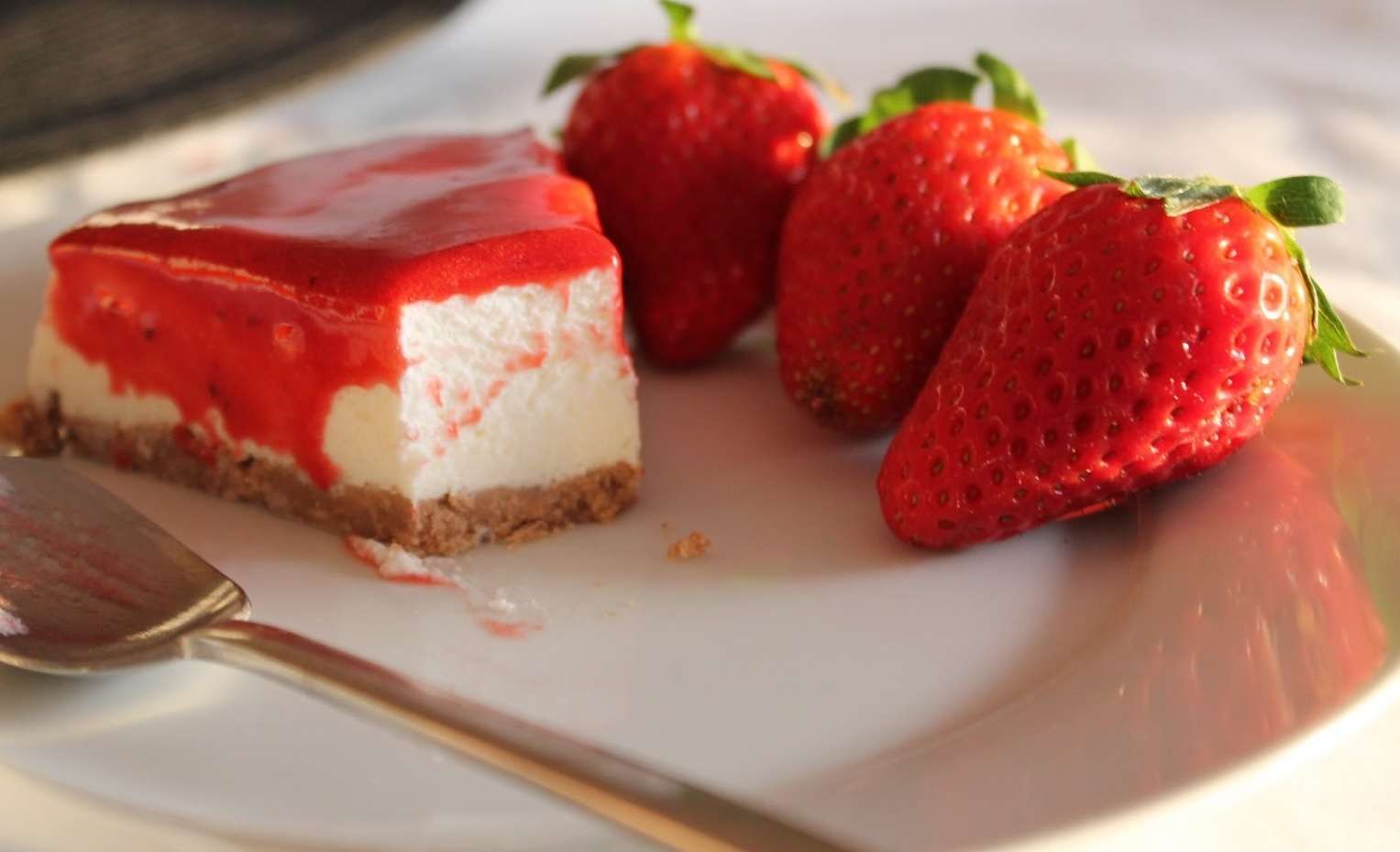 Cheesecake de Morangos Foto Cozinha com Pinta
