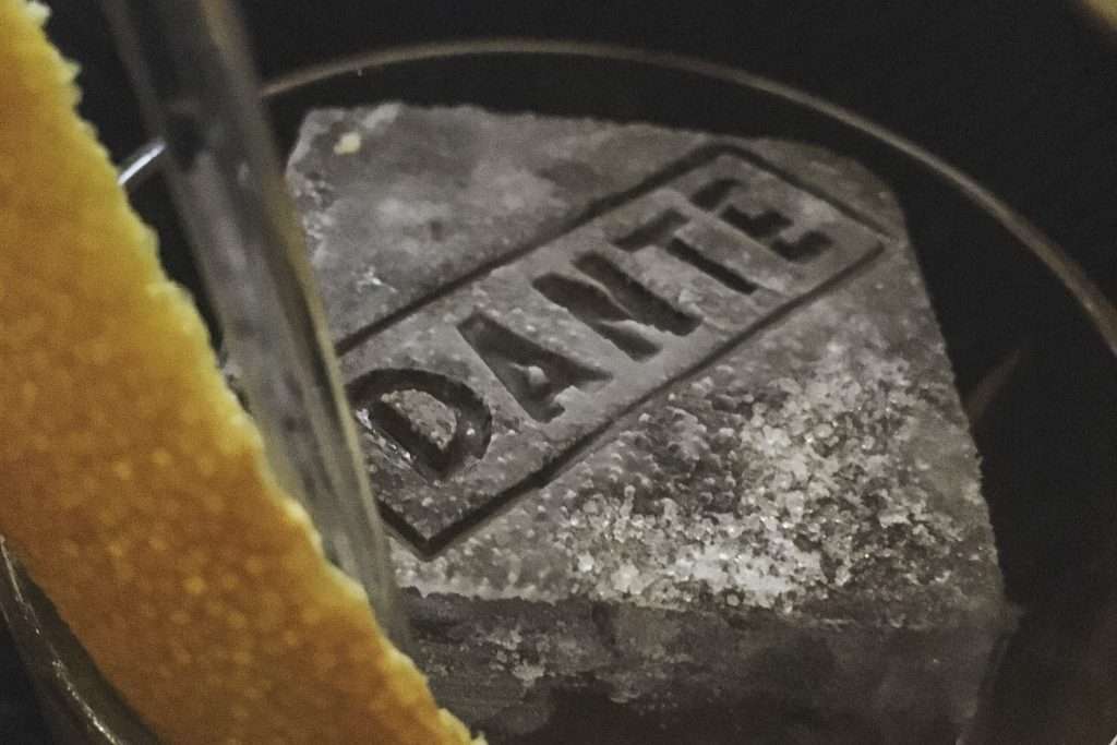 Que tal sua marca diretamente no alimento?