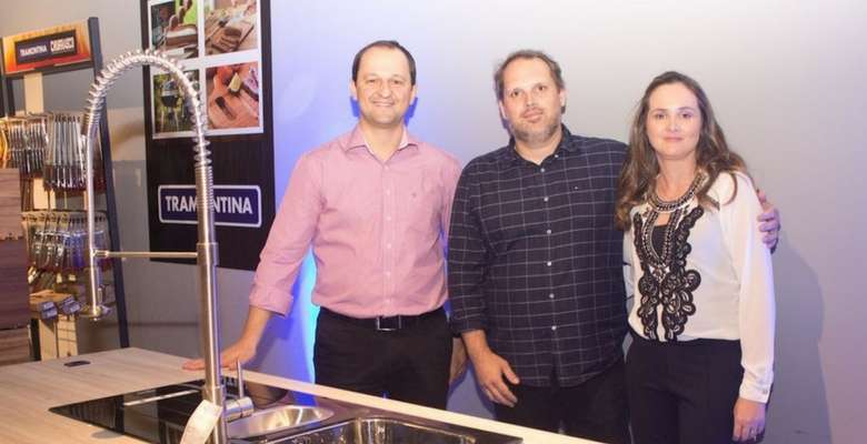 O coordenador da Tramontina Teec, Antonio Pereira com os sócios proprietários Paulo e Sabrina