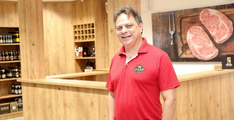 Joinville ganha butique - Empresário Marco Colella