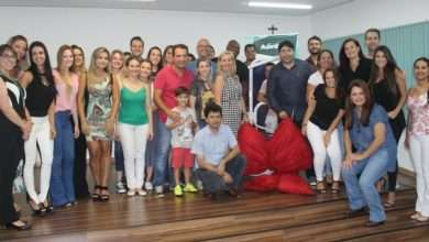 Diretoria da Avantis e formandos de Odontologia - Divulgação