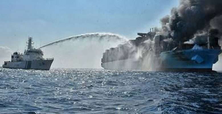 Incêndios em navios de cargas - Foto: Indian Coast Guard