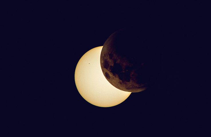 Mais uma eclipse lunar acontece no final da tarde desta terça e poderá ser visto na maior parte do país