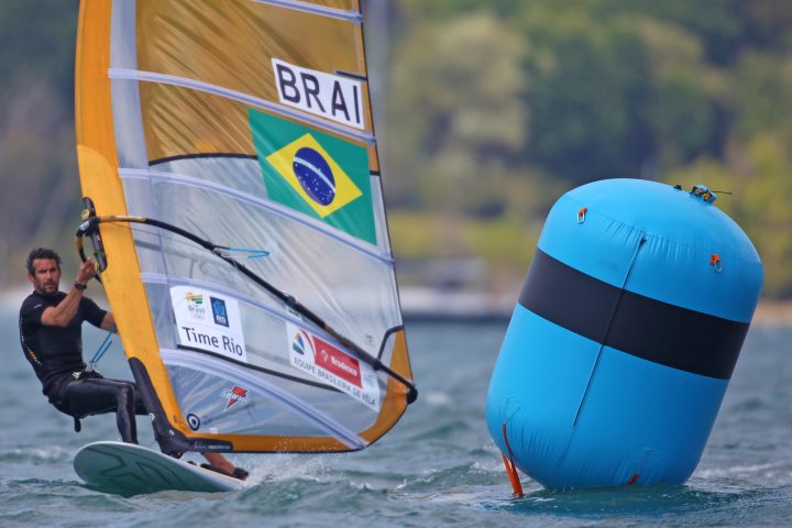 Ricardo dos Santos, o Bimba, confirma presença no maior evento de windsurf das Américas em Palhoça