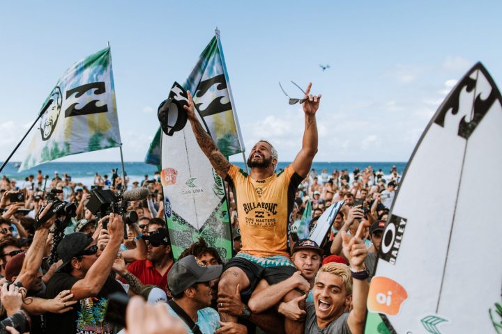 Ítalo Ferreira conquistou seu primeiro título mundial na Championship Tour da World Surf League