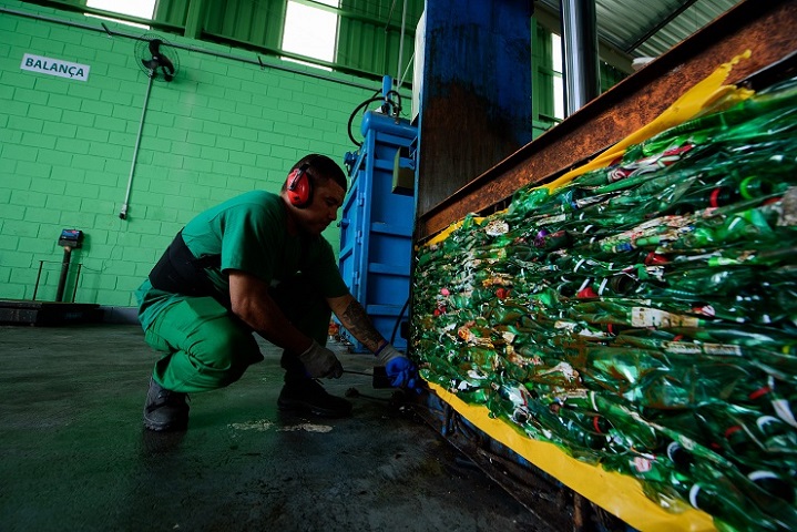 Cervejaria Ambev Quer Acabar Com A Poluição Plástica De Suas Embalagens Até 2025