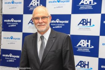 Hotel Renar em Fraiburgo SC, inaugura nova ala