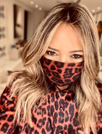 Adriana Restum lança coleção de máscaras e ganha carinho de famosos