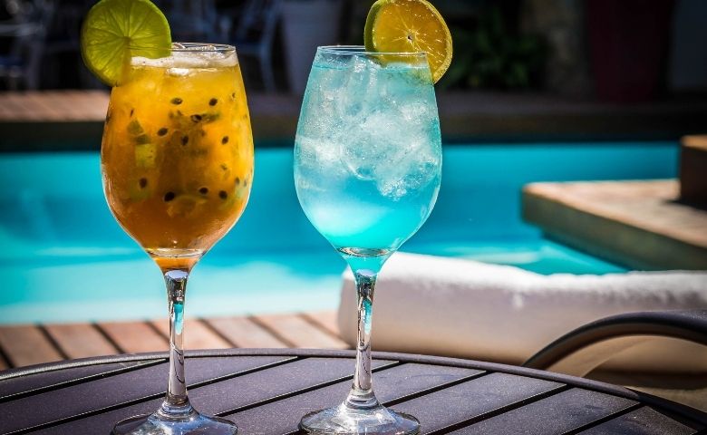 Aprenda a fazer o refrescante e delicioso drink Lagoa Azul 