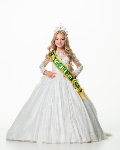 Aninha vence Mini Miss Brasil realizado no Paraná