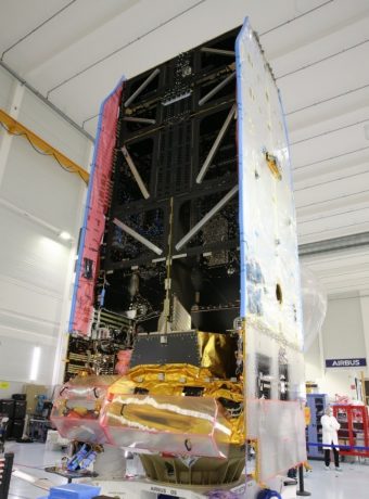 Nascimento do primeiro satélite Airbus Eurostar Neo 