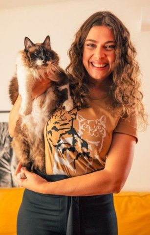  Maria Filó lança collab de t-shirts com a AMPARA Animal