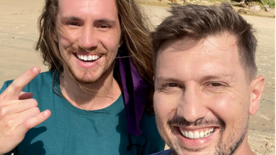 Daniel Cajal e Vitor Kley gravam vídeo na Praia Brava