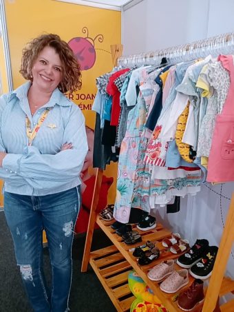 Brechós promovem moda sustentável Brechós promovem moda sustentável
