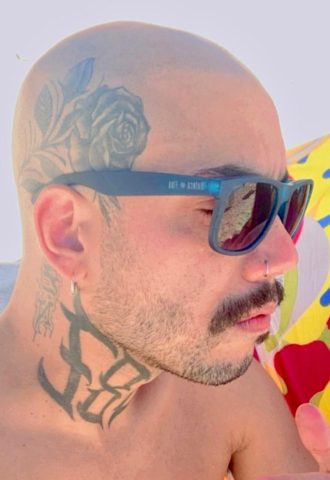 Dom Niigga inicia seu projeto de tatuagens com Furlan