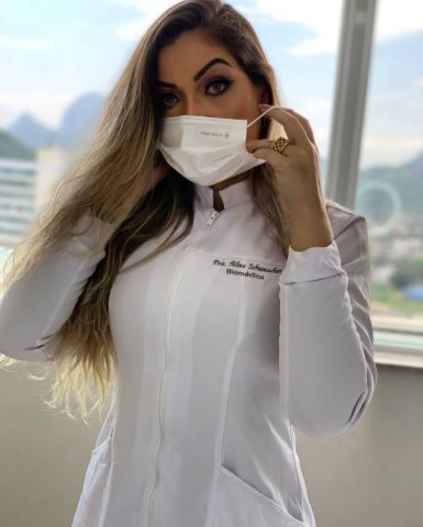 Aline Schumacher – especializada em devolver sorrisos Aline Schumacher – especializada em devolver sorrisos