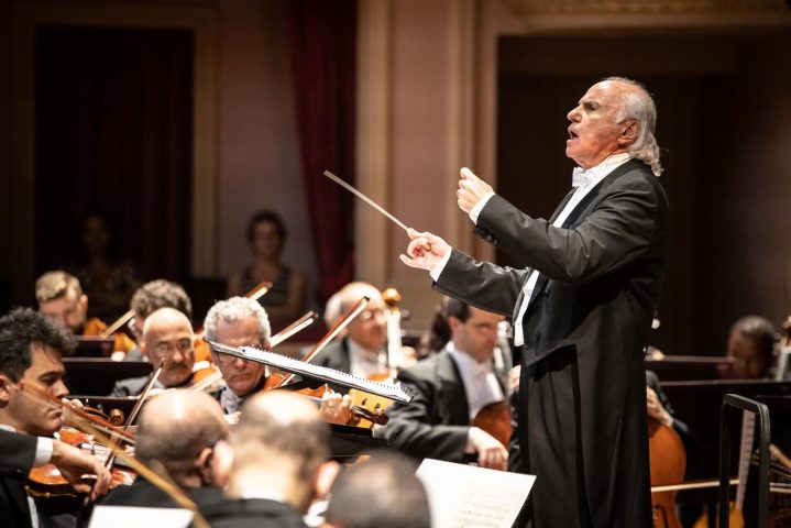 JB FM celebra aniversário com Concerto da Orquestra Petrobras Sinfônica
