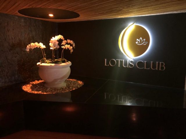 Double You se apresenta na Lotus Club, em São Paulo