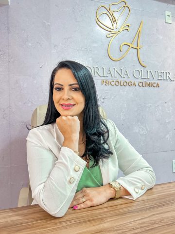 Adriana Oliveira - Psicóloga e mentora de mulheres