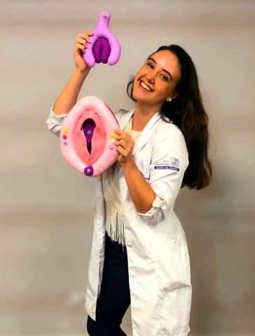 Dra. Débora Porto: Um compromisso inabalável com o bem-estar feminino