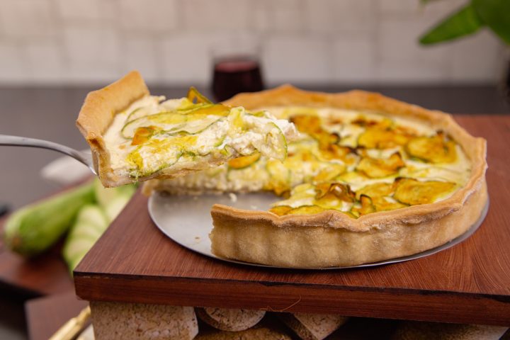 Cozinha Voilà: Quiches de abobrinha e queijo de cabra. Foto: divulgação.