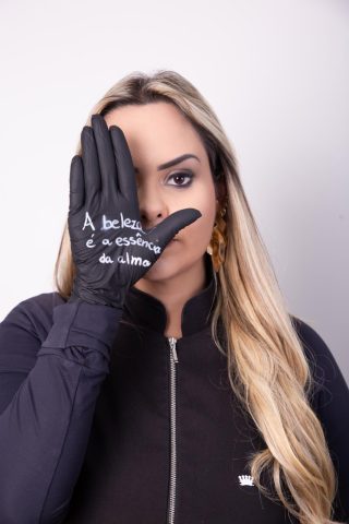 A rainha do colágeno: A trajetória inspiradora da Dra. Viviane Cunha A rainha do colágeno: A trajetória inspiradora da Dra. Viviane Cunha