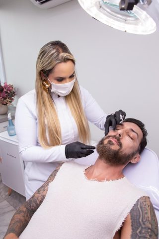 A rainha do colágeno: A trajetória inspiradora da Dra. Viviane Cunha A rainha do colágeno: A trajetória inspiradora da Dra. Viviane Cunha