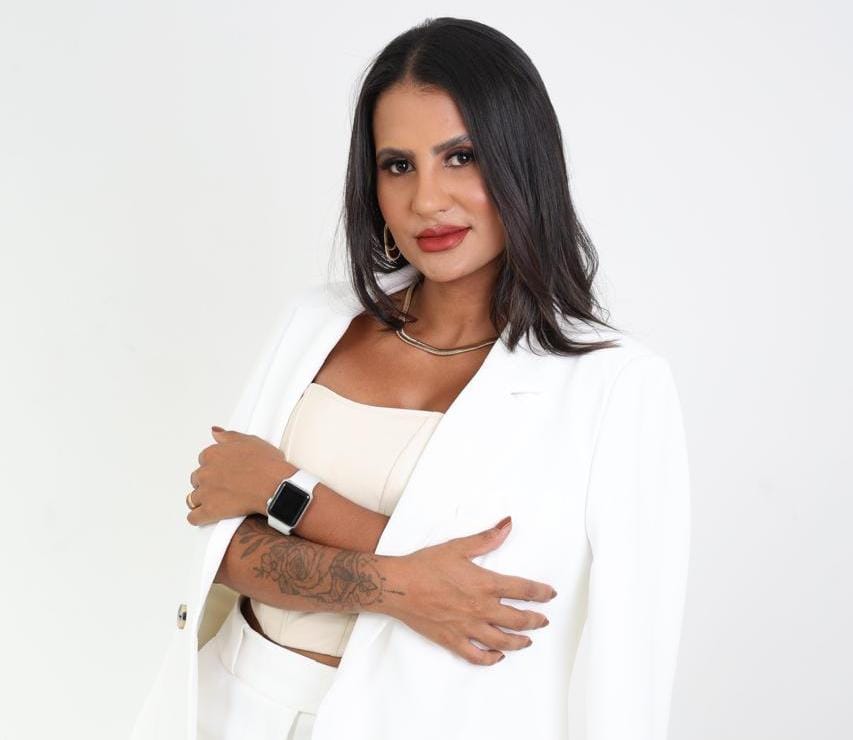 Dra Mayara Gonçalves, a excelente arte da perfiloplastia com destaque no preenchimento em labial