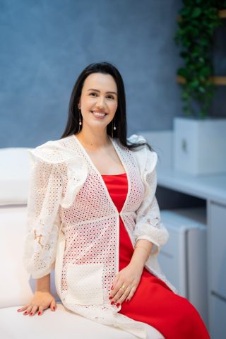 Dra. Sabrina Coelho: O impacto da dermatologia na autoestima Dra. Sabrina Coelho: O impacto da dermatologia na autoestima