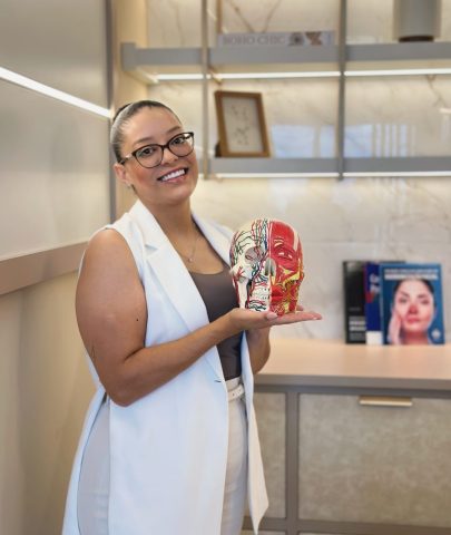Beleza sem padrões: Dra. Gisele Talita rompe estereótipos e valoriza a essência de cada paciente Beleza sem padrões: Dra. Gisele Talita rompe estereótipos e valoriza a essência de cada paciente