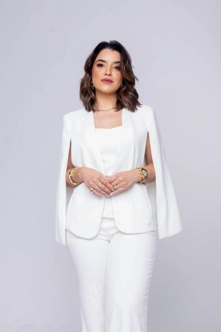 Dra. Suellen Mendonça: A Odontologia como propósito de vida Dra. Suellen Mendonça: A Odontologia como propósito de vida