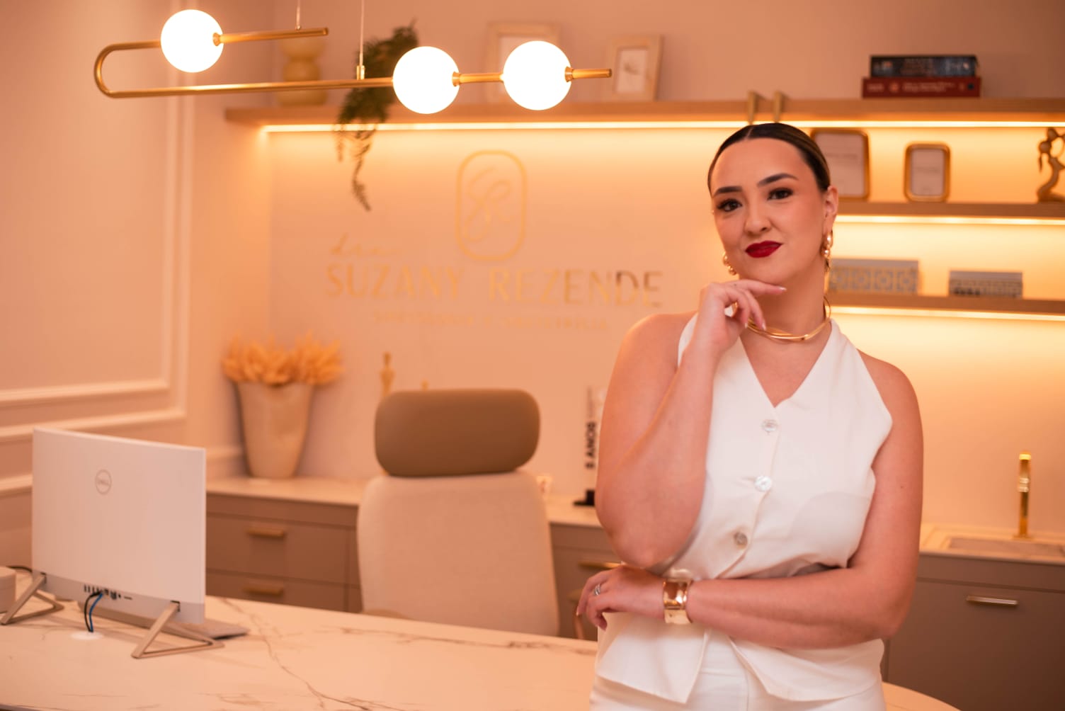 Dra. Suzany Rezende: Uma jornada de dedicação ao bem-estar feminino