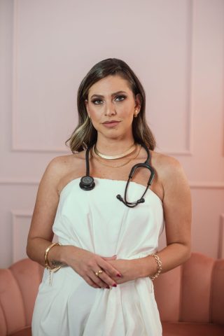 O envelhecimento saudável como meta: A abordagem integral da geriatria Dra. Mariana Alves