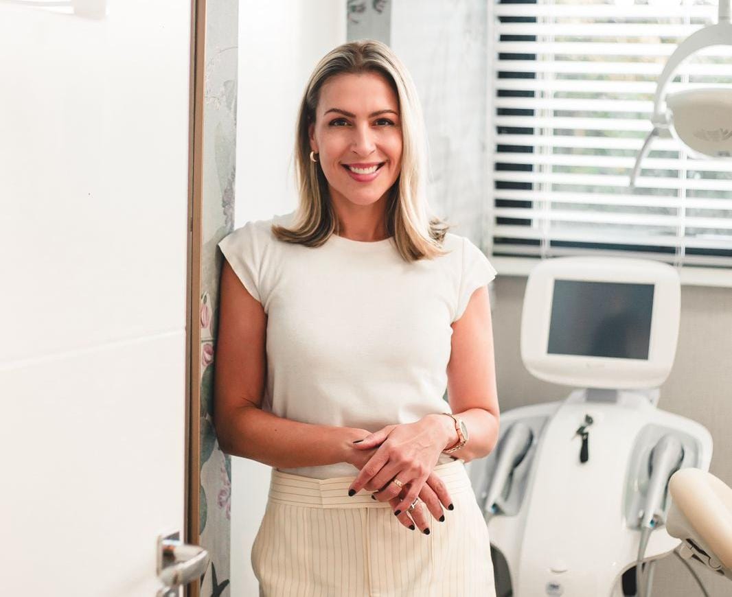 Camila Baptista: A essência da harmonização facial com um toque de sofisticação