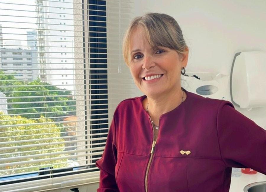 Compromisso com a saúde bucal: A trajetória de sucesso da Dra. Adriana Lucas