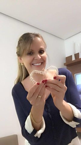 Compromisso com a saúde bucal: A trajetória de sucesso da Dra. Adriana Lucas Compromisso com a saúde bucal: A trajetória de sucesso da Dra. Adriana Lucas