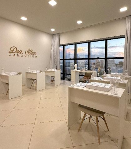 Instituto Dra. Sther Cangueiro: Uma nova era na capacitação estética Instituto Dra. Sther Cangueiro: Uma nova era na capacitação estética