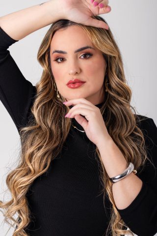 Harmonia e confiança com Dra. Thaise Geiadina