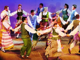 Grupo Rambynas encanta o público com danças folclóricas. Foto: divulgação