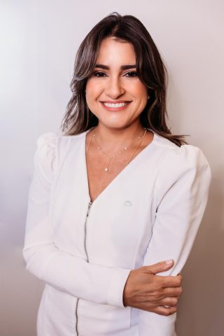 Dra. Thalita Gois: Referência em ortodontia digital e humanizada Dra. Thalita Gois: Referência em ortodontia digital e humanizada