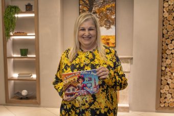 Zuleica Tani lança seu novo livro que faz uma releitura da boneca Emília. Foto: Glendha Fotografia @glendxt_photos