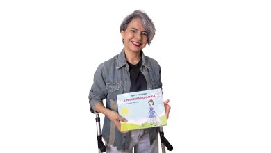 Iracy Coutinho, curadora e idealizadora da Bienal, lança livro sobre a importância da imunização contra a poliomielite. Foto: Dejair Júnior.