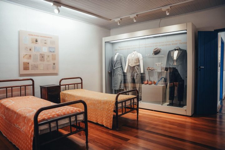 O Museu Casa de Portinari conta com pinturas murais e cerca de 600 objetos, entre eles, desenhos de Candido Portinari, móveis, vestimentas, utensílios de uso doméstico e pessoal. Foto: Arquivo do Museu/divulgação.