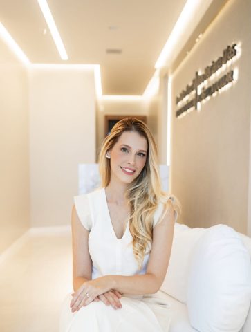 A beleza começa pelos olhos, com Dra. Mariana Dias A beleza começa pelos olhos, com Dra. Mariana Dias
