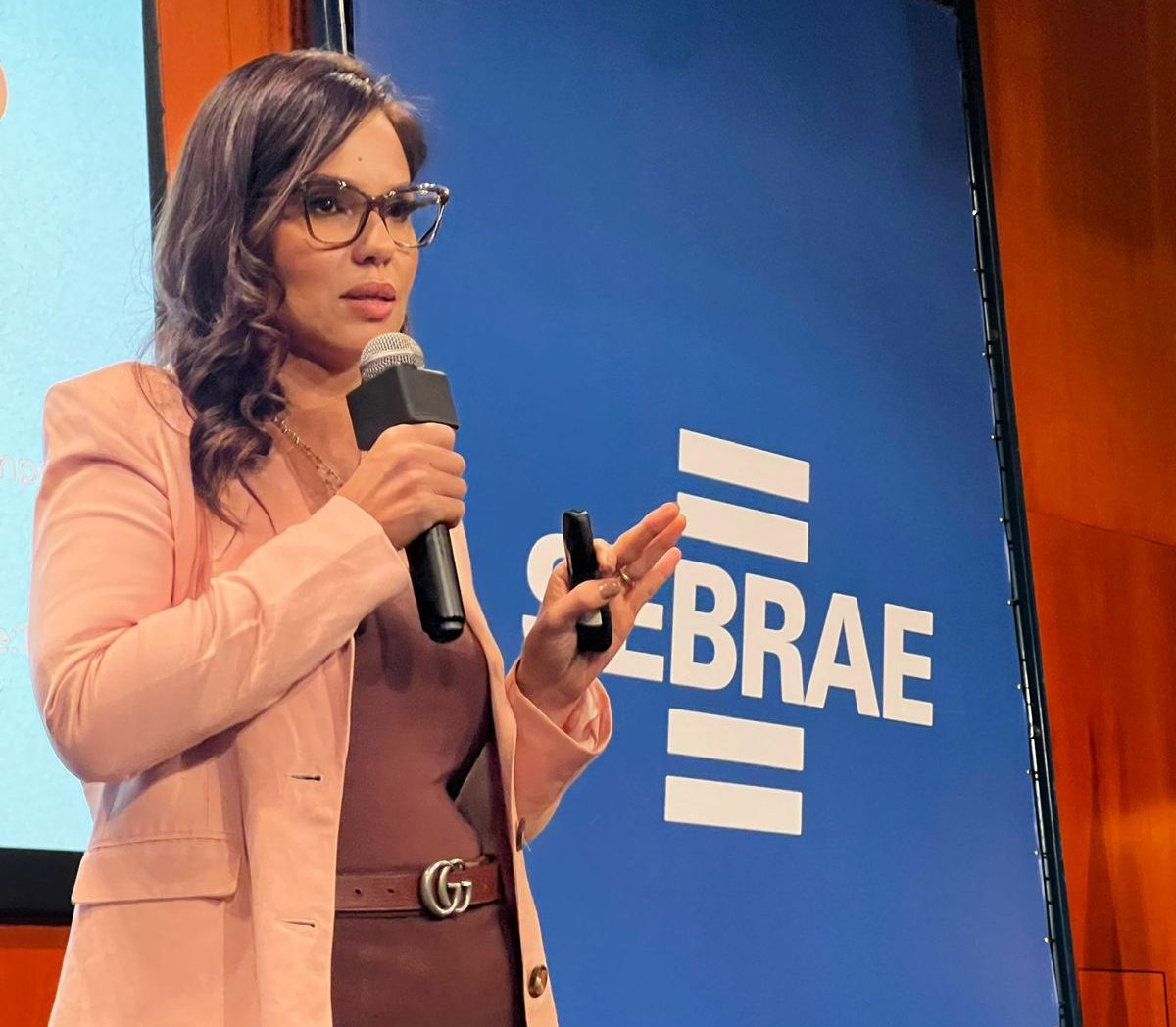 Inovação e propósito: A trajetória de Luciana Sousa no universo das embalagens