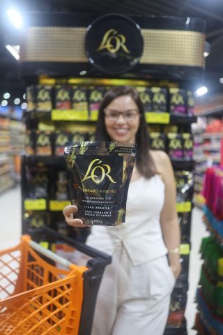 Inovação e propósito: A trajetória de Luciana Sousa no universo das embalagens Inovação e propósito: A trajetória de Luciana Sousa no universo das embalagens