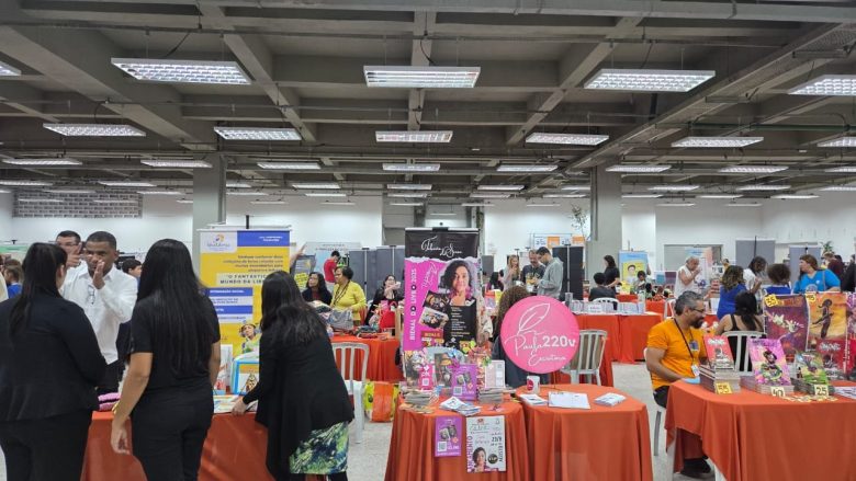 Mais de 1500 visitantes prestigiaram o evento literário. Foto: Divulgação.