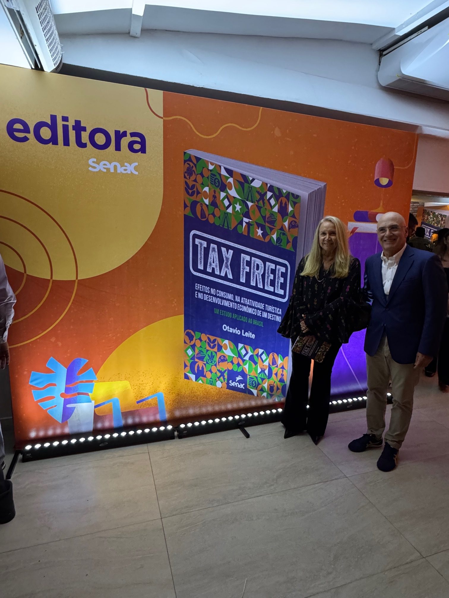 Senac RJ lança obra de Otavio Leite sobre Tax Free