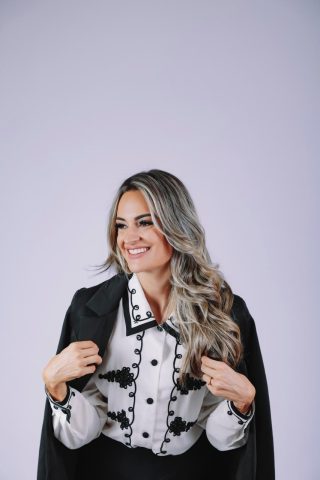 Dra. Júlia Spala Aguiar: Dermatologia com propósito Dra. Júlia Spala Aguiar: Dermatologia com propósito