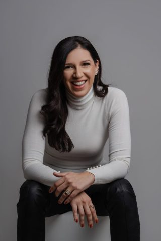 Dra. Sarah Saraiva: Um olhar humanizado para transformar sorrisos Dra. Sarah Saraiva: Um olhar humanizado para transformar sorrisos